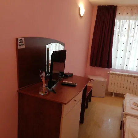 Bar & Guests Ela Hotel *