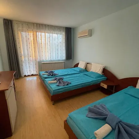 Hotel Bar & Guests Ela *